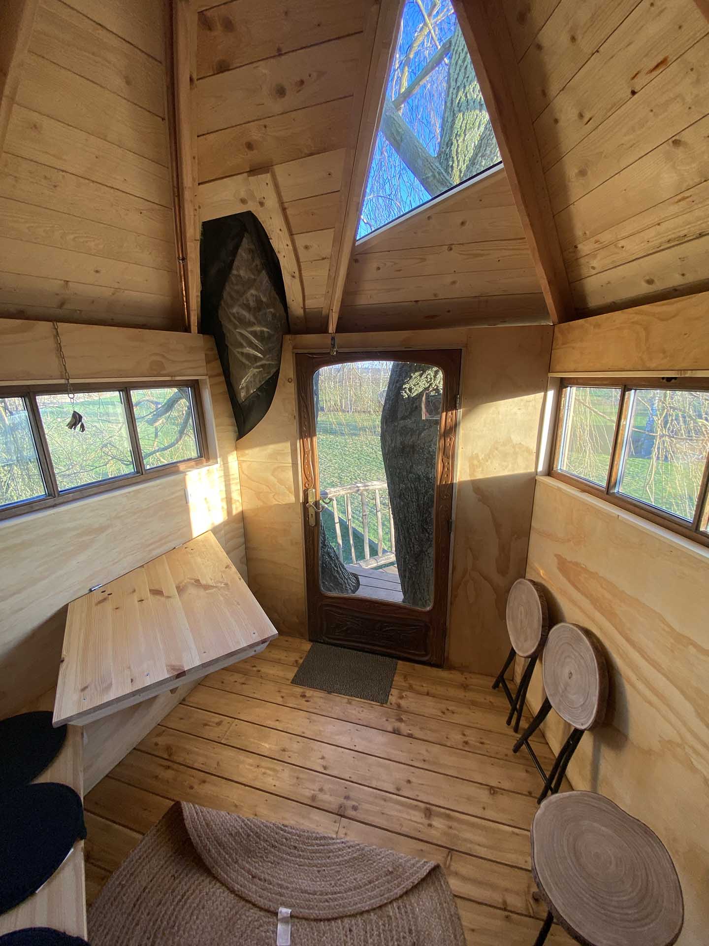Boomhut in een treurwilg | Woodz Design | Zander Steels