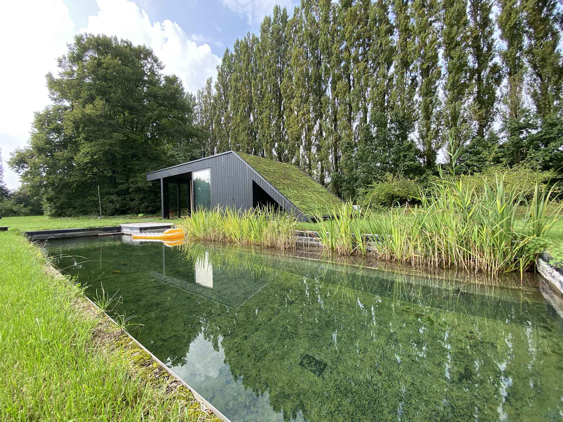 Poolhouse met groen dak | Woodz Design | Zander Steels