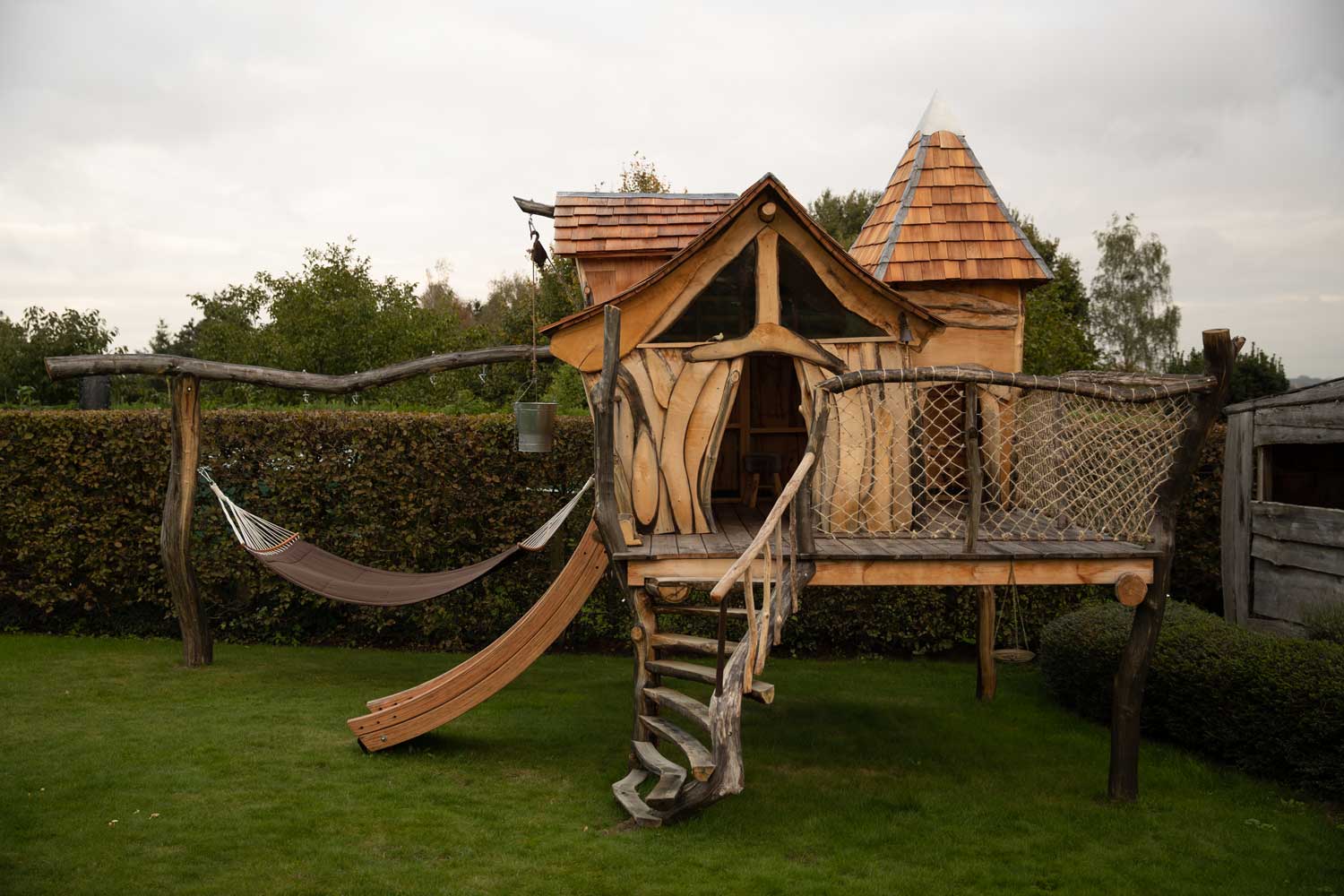 Unieke speeltuin volledig op maat van een kinderdroom | Woodz Design | Zander Steels